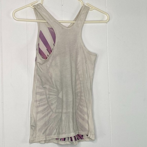 Title Unknown Eye Pyramid Tank - Picture 2 of 2